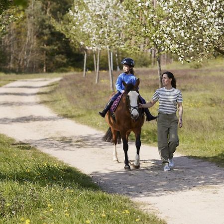 Holiday Resort Van Der Valk, Linstow Dobbin-Linstow Екстериор снимка